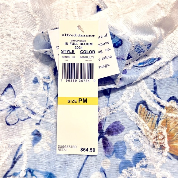 Alfred Dunner Women's In Full Bloom Butterfly Border Jacquard V Neck Top NWT - Picture 7 of 14